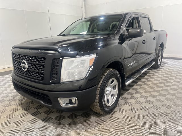 2018 Nissan Titan SV 4WD photo