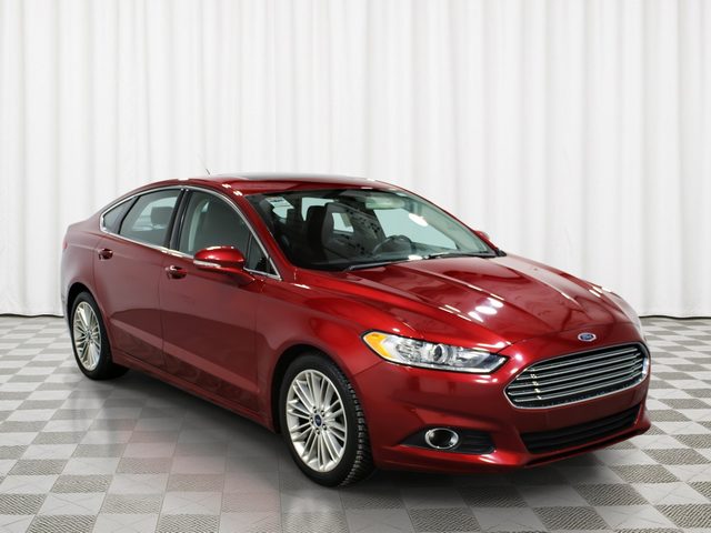 2016 Ford Fusion SE FWD photo