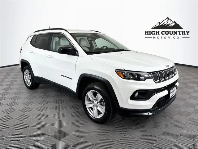 2022 Jeep Compass Latitude 4WD photo