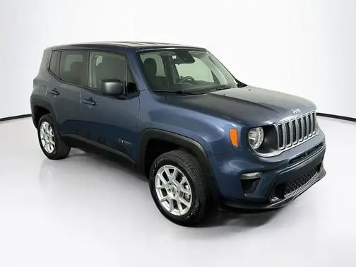 2023 Jeep Renegade Latitude 4WD photo