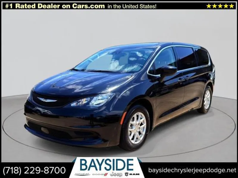2023 Chrysler Voyager LX FWD photo