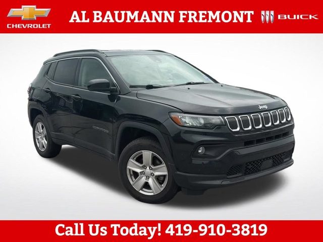 2022 Jeep Compass Latitude 4WD photo