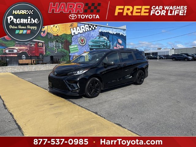 2023 Toyota Sienna XSE AWD photo