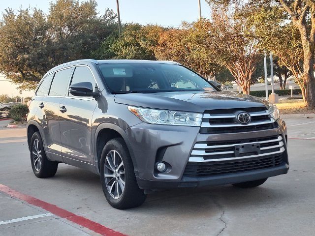2018 Toyota Highlander XLE FWD photo