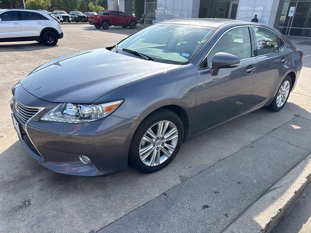 2015 Lexus ES  FWD photo