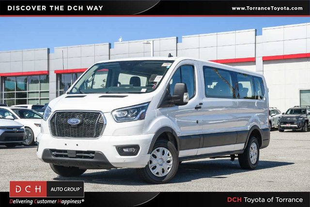 2023 Ford Transit Passenger Wagon XL RWD photo