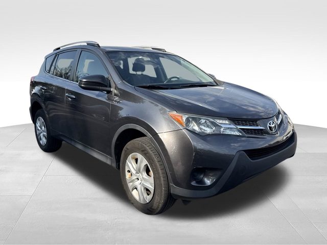 2015 Toyota RAV4 LE FWD photo