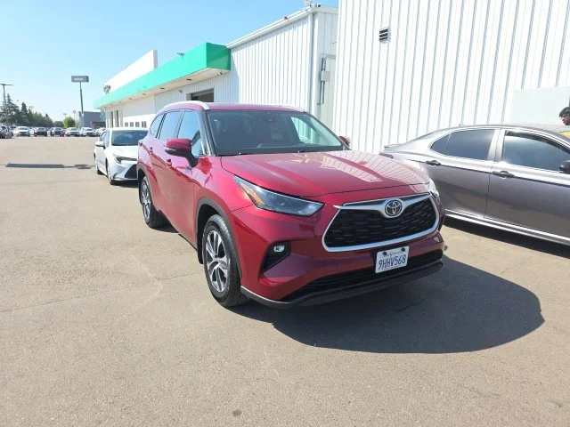 2023 Toyota Highlander XLE AWD photo