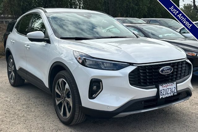 2023 Ford Escape Platinum AWD photo