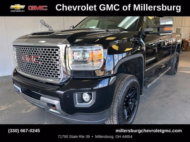 2017 GMC Sierra 2500HD Denali 4WD photo