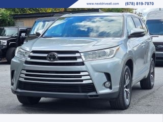 2017 Toyota Highlander LE FWD photo