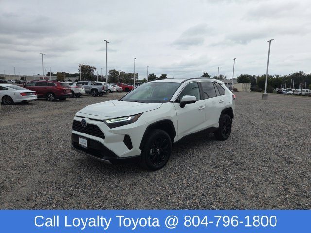 2022 Toyota RAV4 Hybrid SE AWD photo