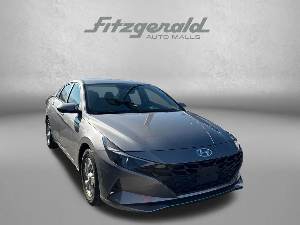2023 Hyundai Elantra SE FWD photo