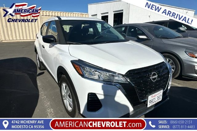 2023 Nissan Kicks S FWD photo