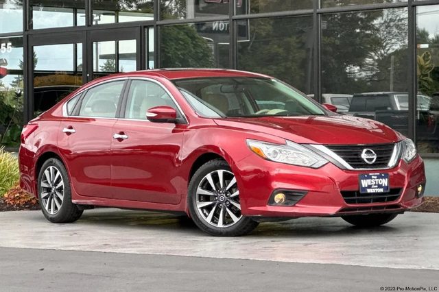 2016 Nissan Altima 2.5 FWD photo