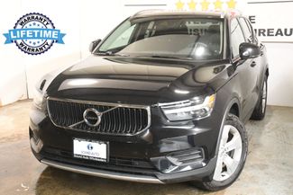 2022 Volvo XC40 Momentum AWD photo