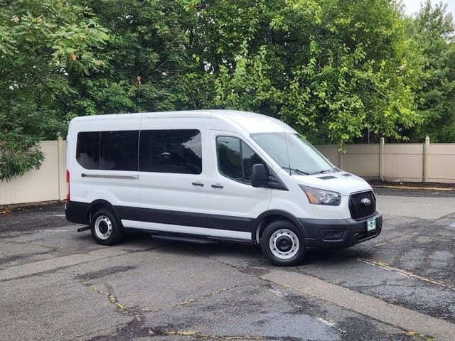 2023 Ford Transit Passenger Wagon XL RWD photo