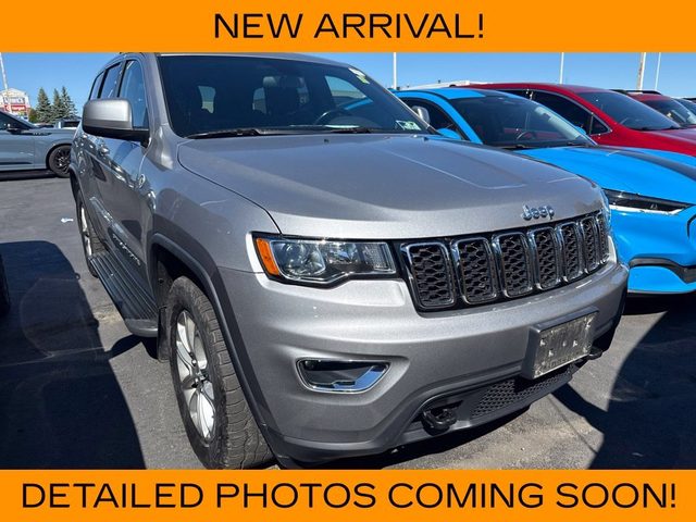 2021 Jeep Grand Cherokee Laredo E 4WD photo