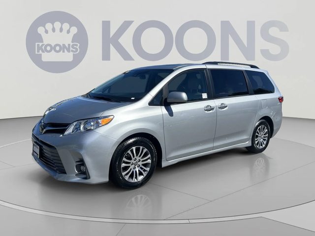 2020 Toyota Sienna XLE Auto Access Seat FWD photo