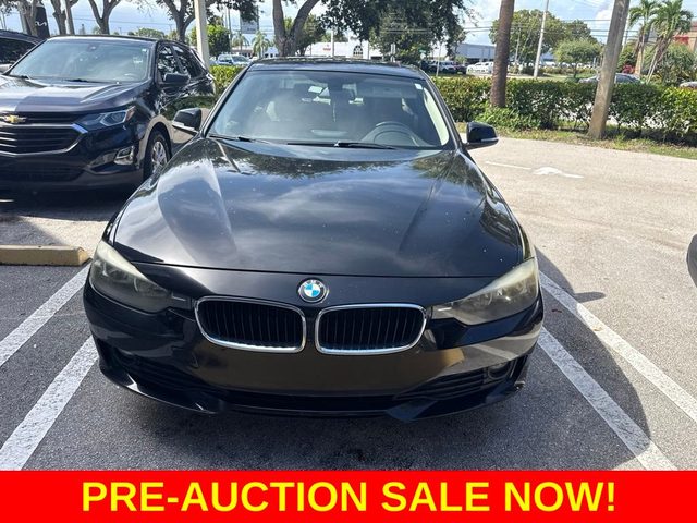 2015 BMW 3 Series 320i RWD photo