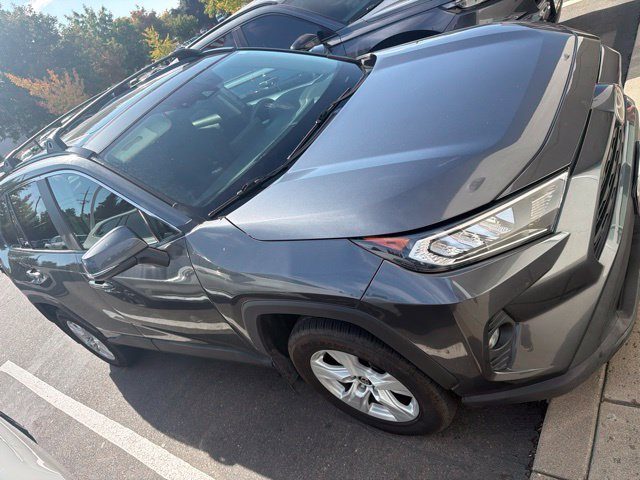 2021 Toyota RAV4 XLE AWD photo
