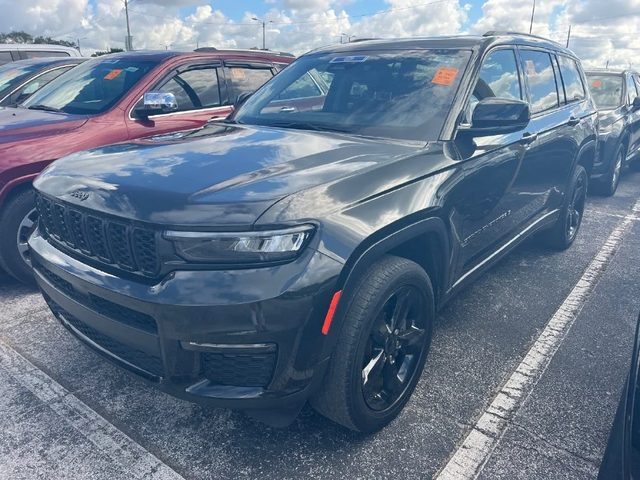 2023 Jeep Grand Cherokee L Limited RWD photo