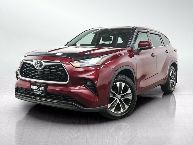 2021 Toyota Highlander XLE AWD photo