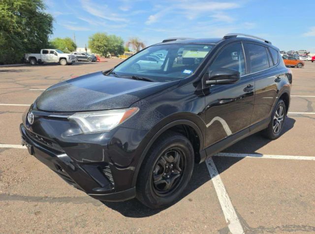2016 Toyota RAV4 LE FWD photo