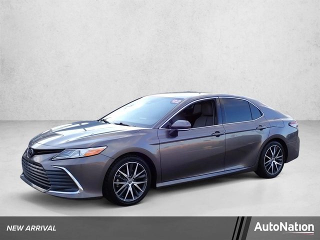 2022 Toyota Camry XLE FWD photo