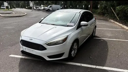 2016 Ford Focus SE FWD photo