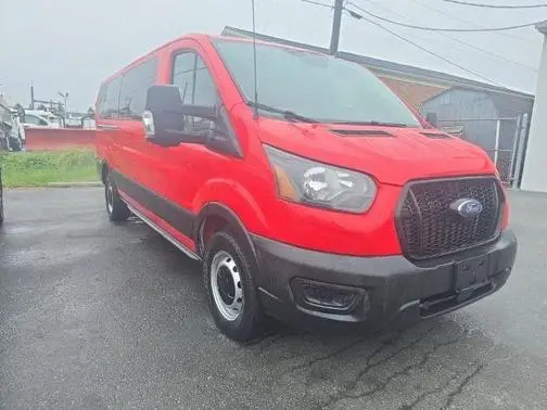 2021 Ford Transit Passenger Wagon XL RWD photo