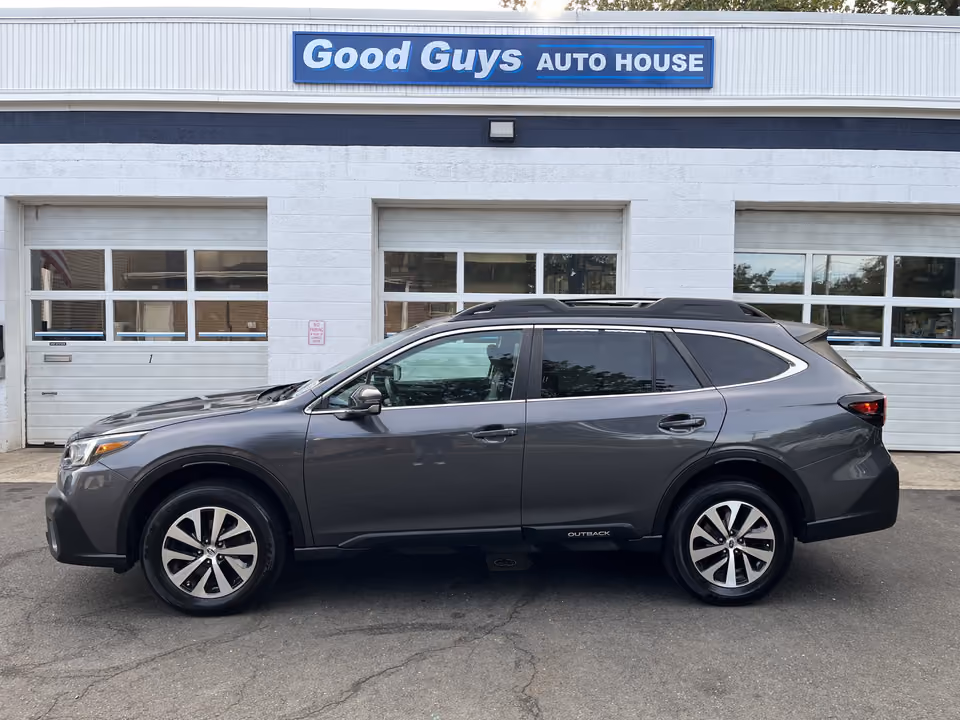 2022 Subaru Outback Premium AWD photo