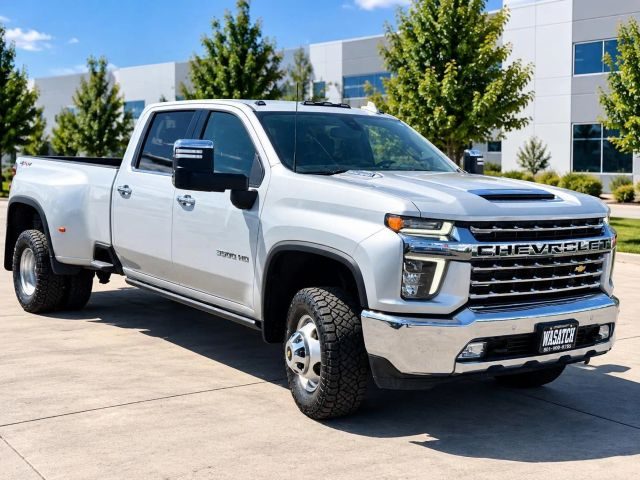 2022 Chevrolet Silverado 3500HD LTZ 4WD photo