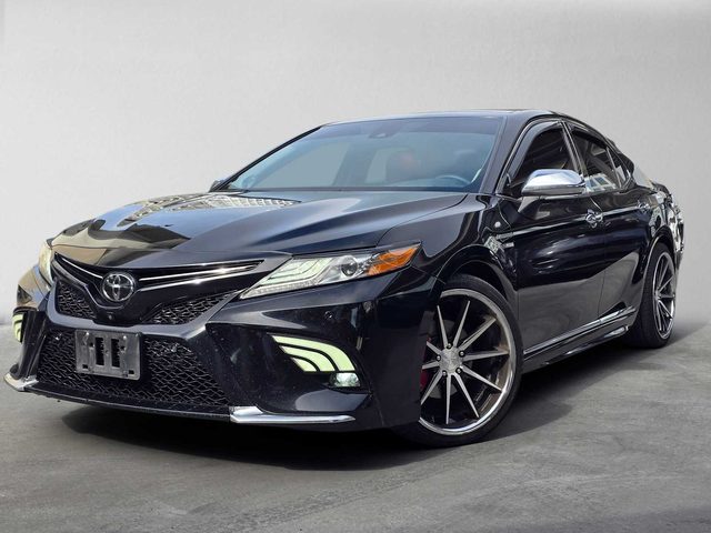 2019 Toyota Camry XSE FWD photo