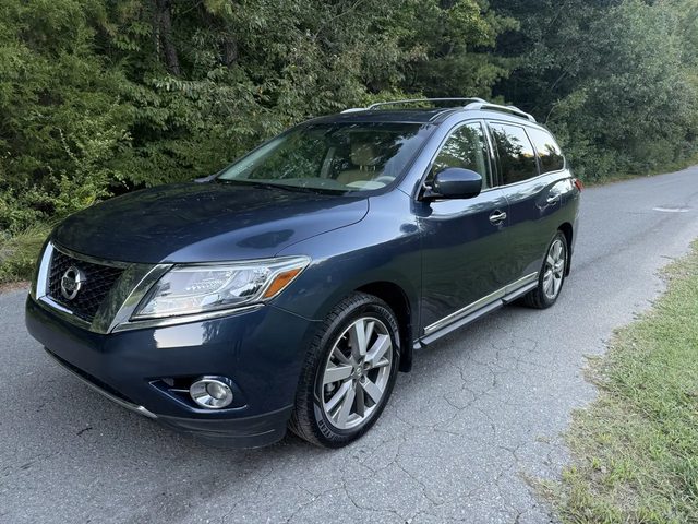 2015 Nissan Pathfinder SV FWD photo