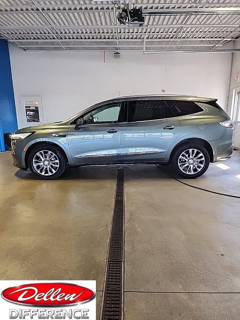 2022 Buick Enclave Avenir AWD photo