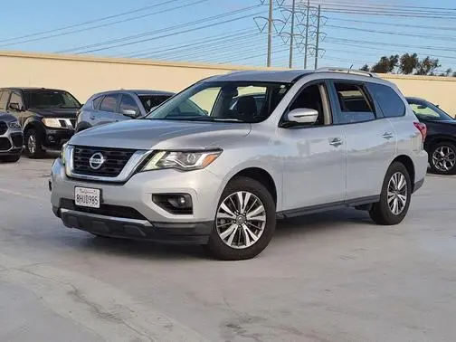 2018 Nissan Pathfinder SV FWD photo