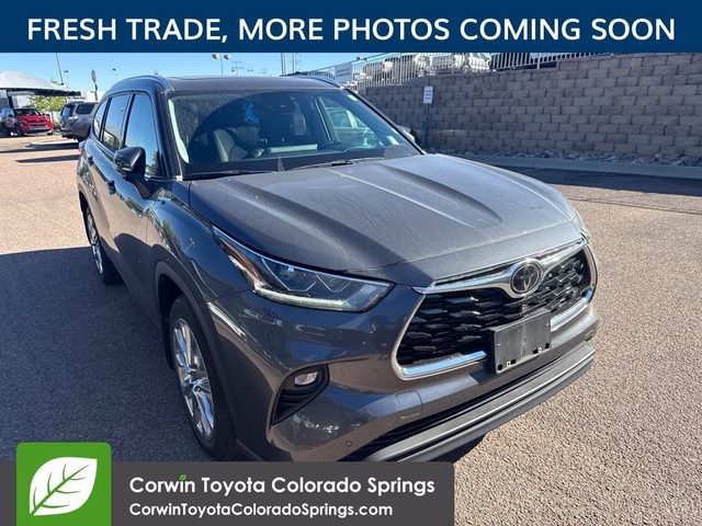 2023 Toyota Highlander Limited AWD photo