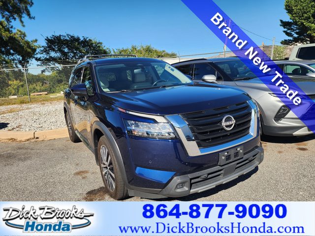 2022 Nissan Pathfinder Platinum 4WD photo