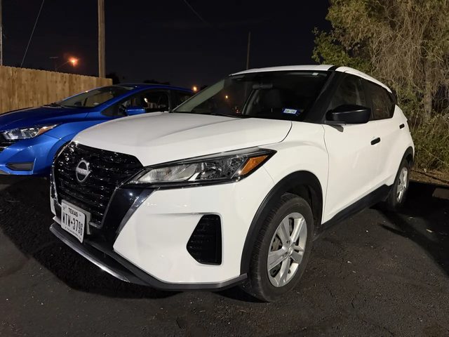 2022 Nissan Kicks S FWD photo