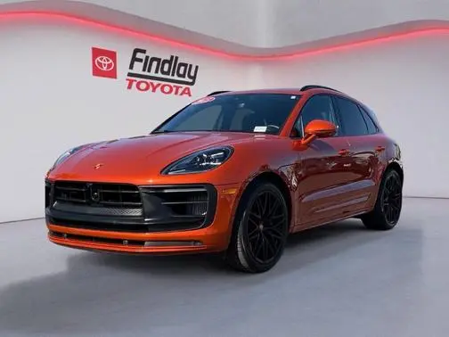 2023 Porsche Macan GTS AWD photo