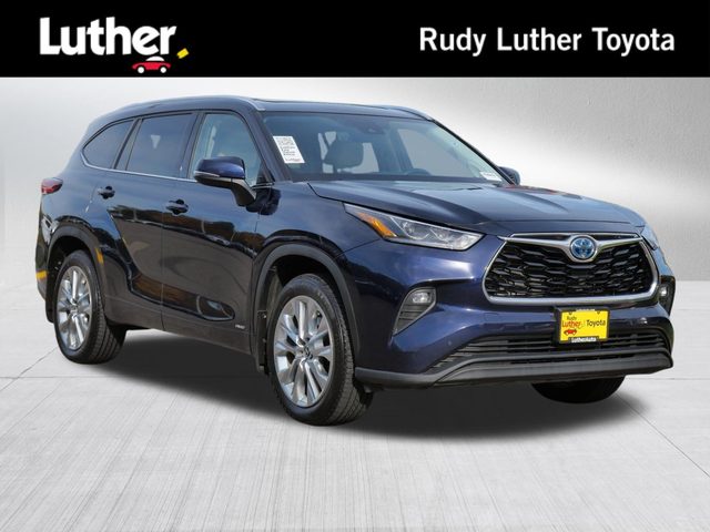 2023 Toyota Highlander Hybrid Limited AWD photo