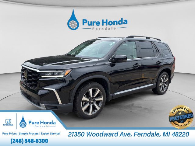 2023 Honda Pilot Touring AWD photo