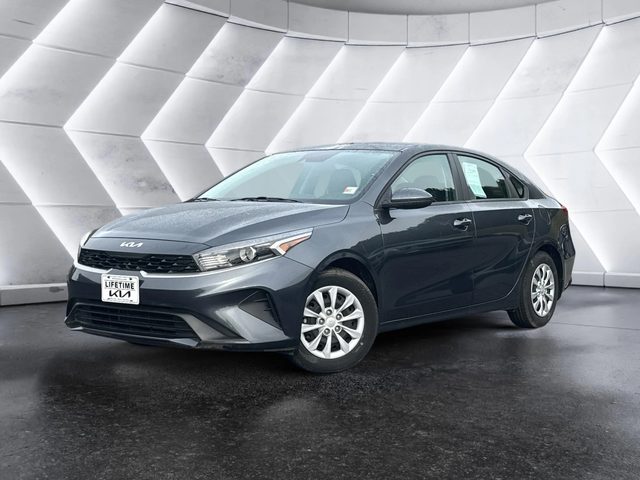 2022 Kia Forte FE FWD photo