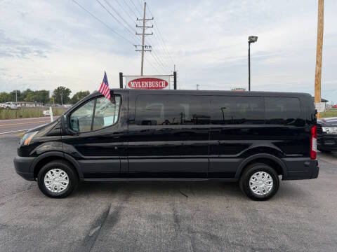 2018 Ford Transit Passenger Wagon XLT RWD photo