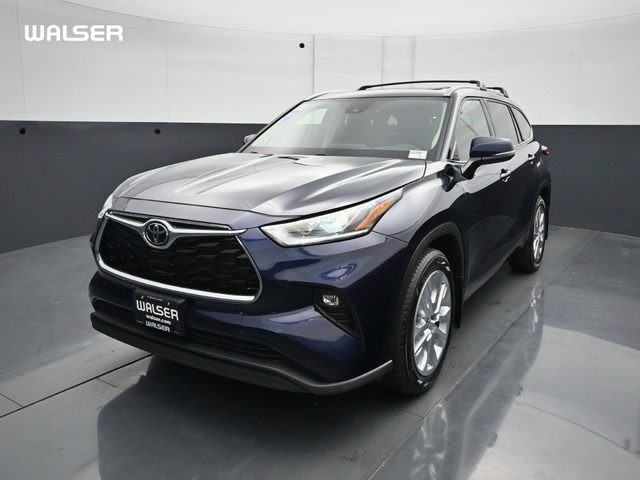 2021 Toyota Highlander Limited AWD photo