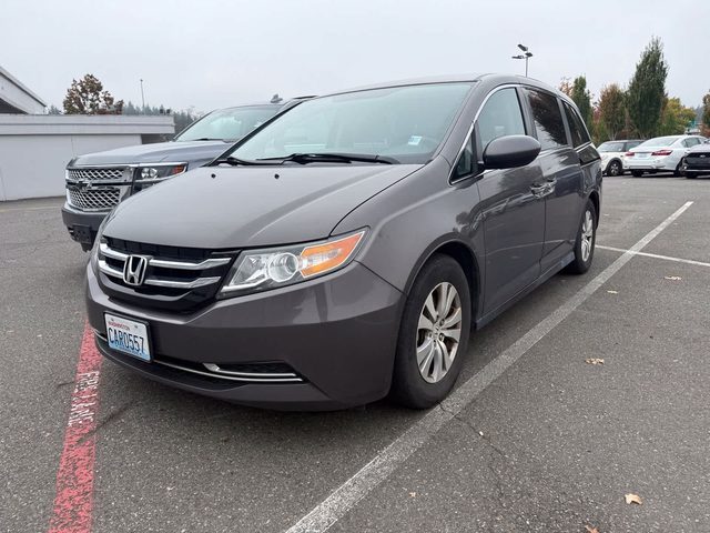 2016 Honda Odyssey SE FWD photo