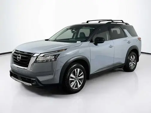 2022 Nissan Pathfinder SL 4WD photo