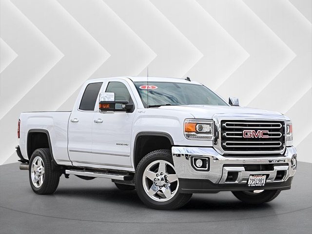 2015 GMC Sierra 2500HD SLT 4WD photo