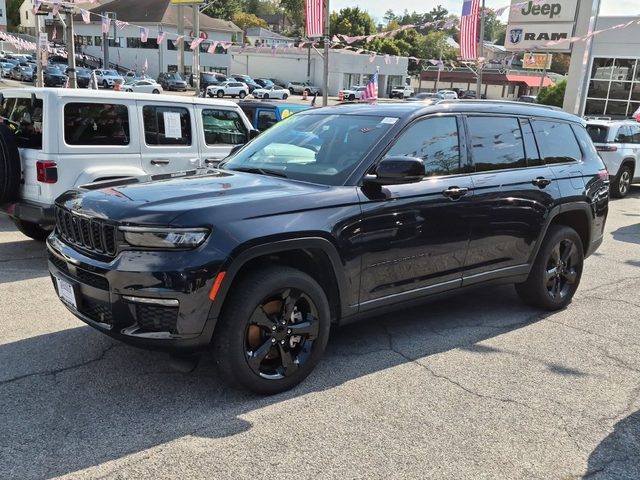 2023 Jeep Grand Cherokee L Limited 4WD photo